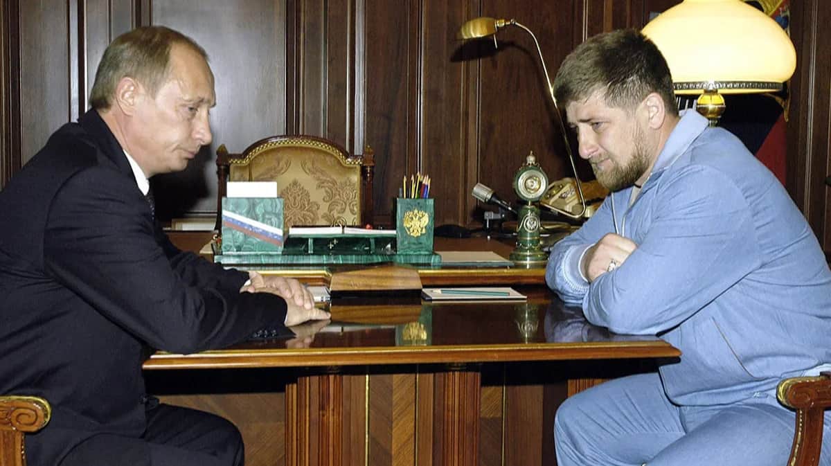 Russian President Vladimir Putin meets with Ramzan Kadyrov in the Kremlin, 9 May 2004. Photo: Russian Presidential Press Office / EPA