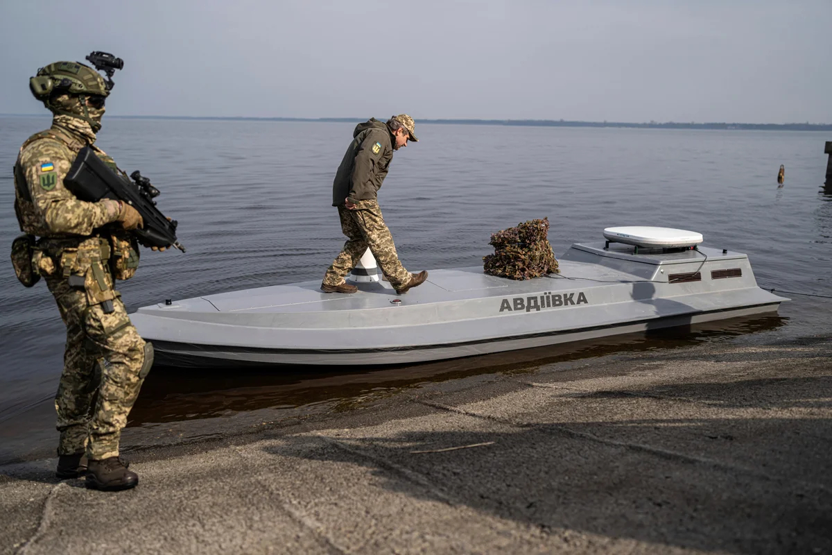 Морской дрон Sea Baby «Авдеевка» на презентации в Киевской области, 5 марта 2024 года. Фото: Evgeniy Maloletka / AP Photo / Scanpix / LETA