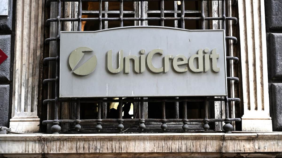 Путин разрешил UniCredit разделить и продать российский банк
