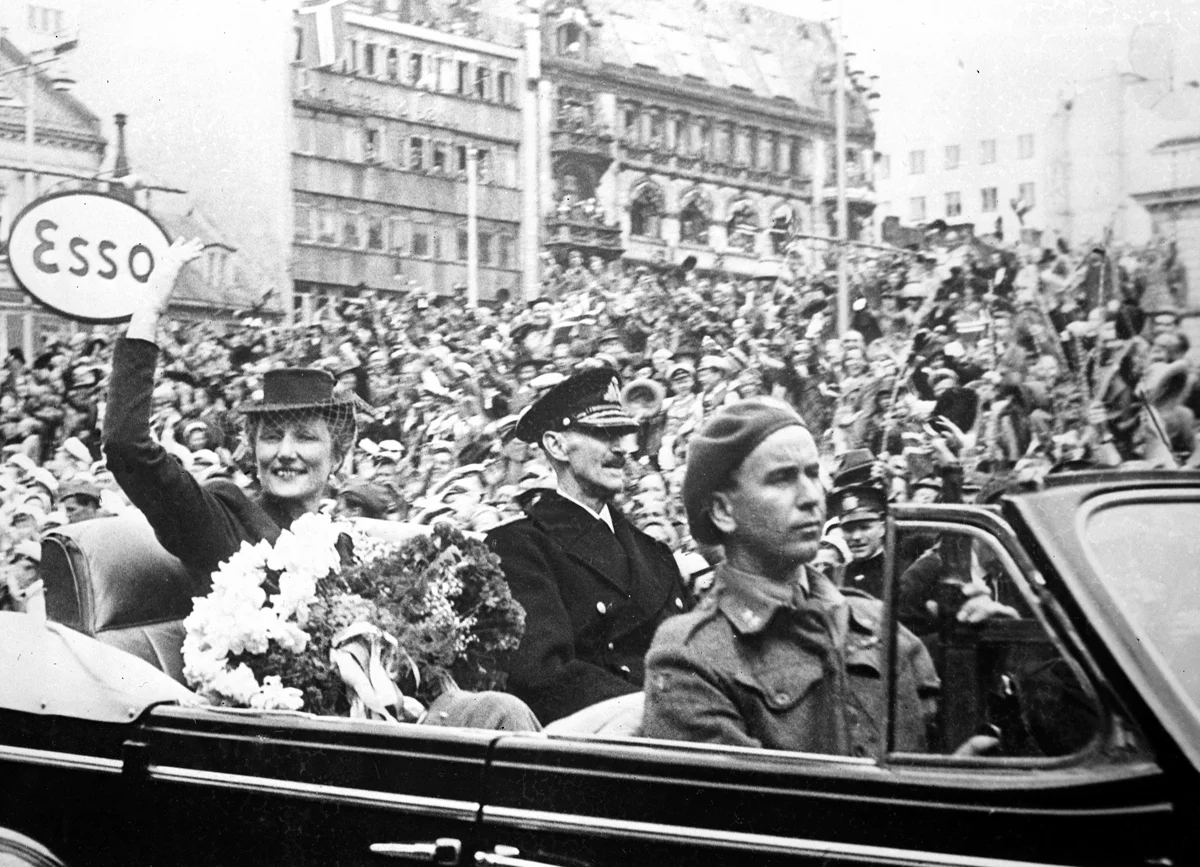 Король Хокон VII после возвращения в Норвегию, 7 июня 1945 года. Фото: TopFoto / Scanpix / LETA