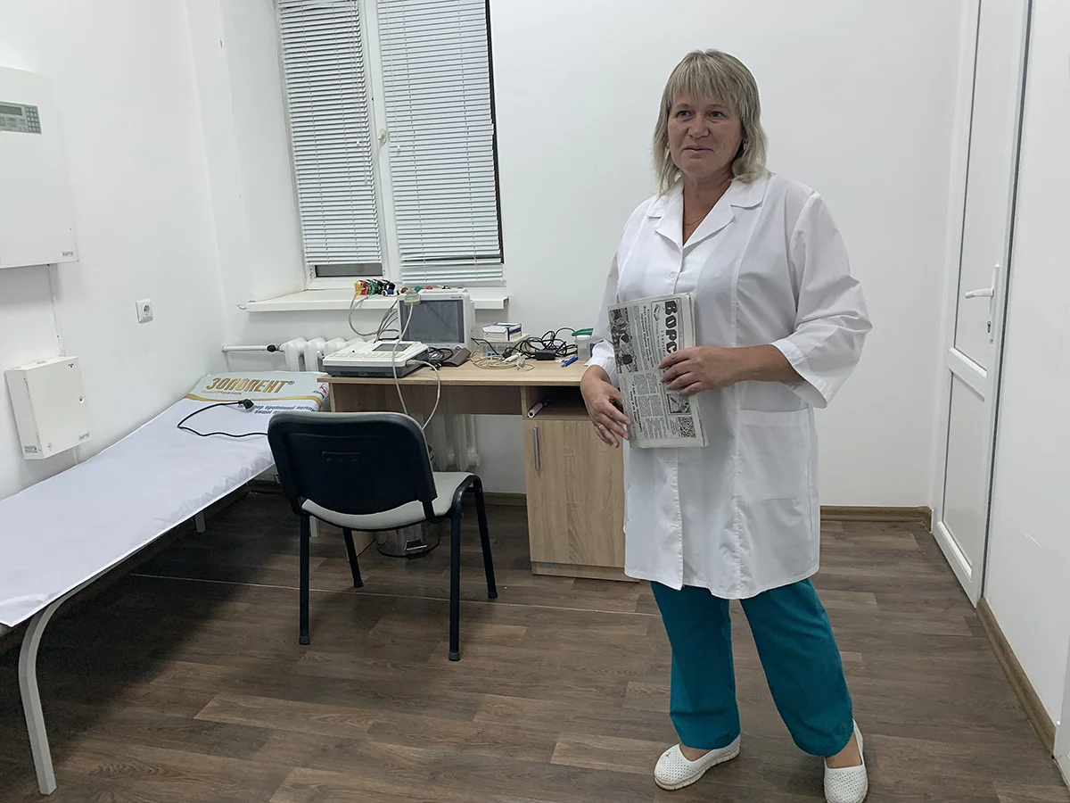 Медсестра Ирина Дмитриевна: «Кому-то давление измерю или таблетку дам, кого-то просто успокою»