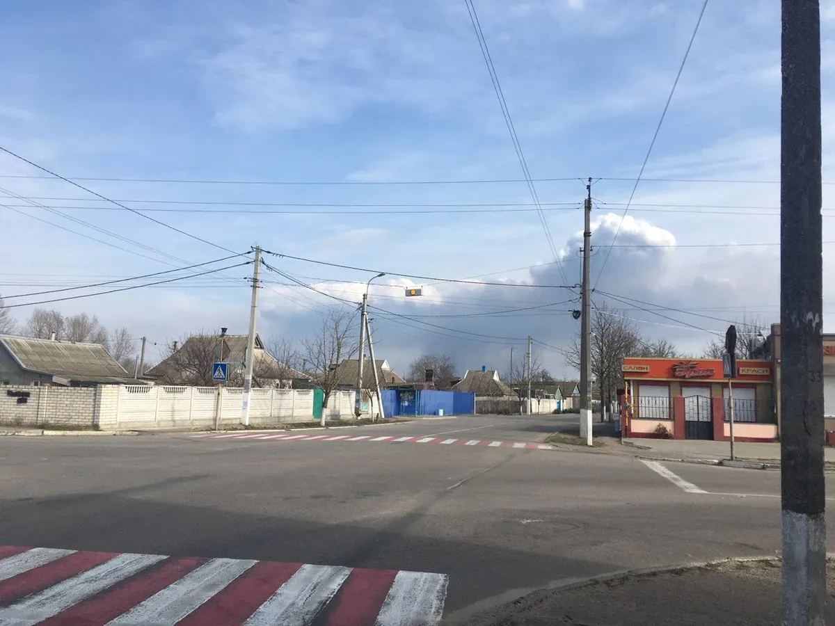 Дым от взрыва ракеты. Фото: Ольга Васильева