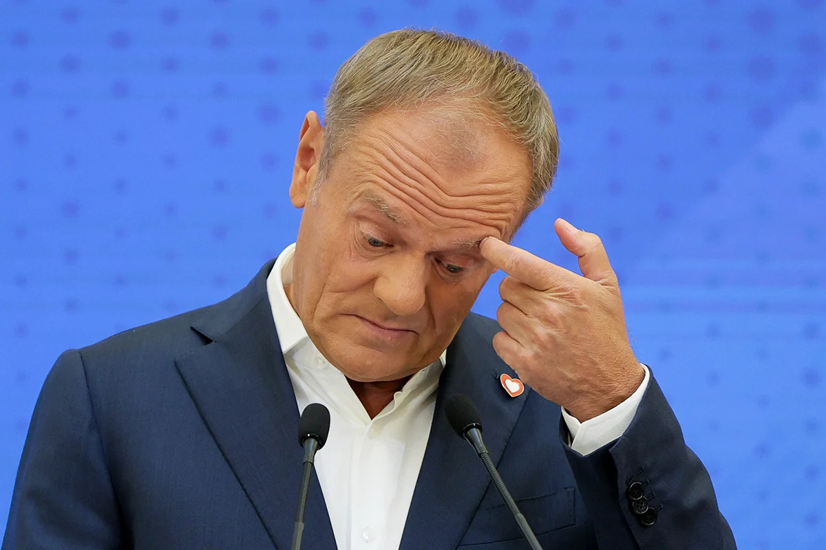 Премьер-министр Польши Дональд Туск на пресс-конференции в канцелярии премьер-министра в Варшаве, Польша, 9 августа 2024 года. Фото: Pawel Supernak / EPA-EFE