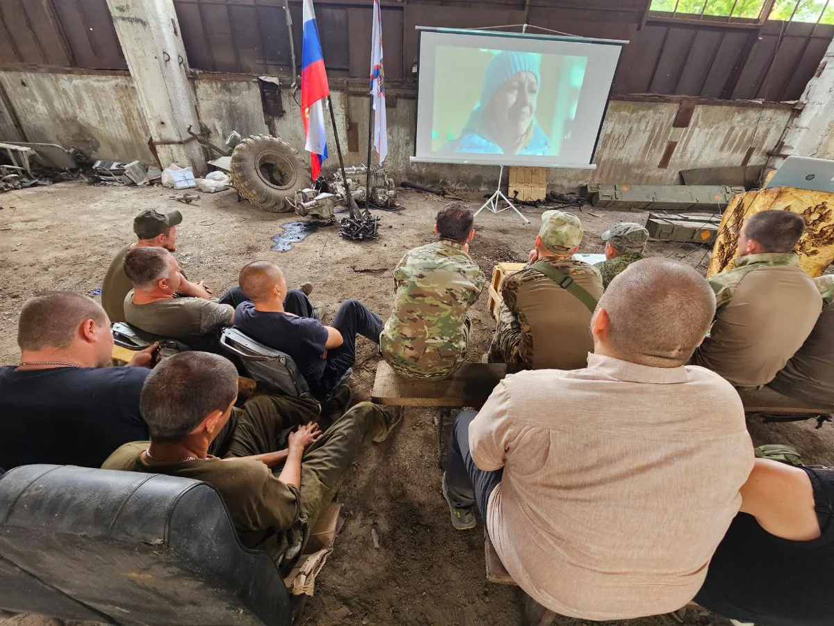 Показ фильма «Мамино письмо» в Макеевке, Донецкая область, Украина, сентябрь 2024 года. Фото: boriskorchevnikov / Telegram