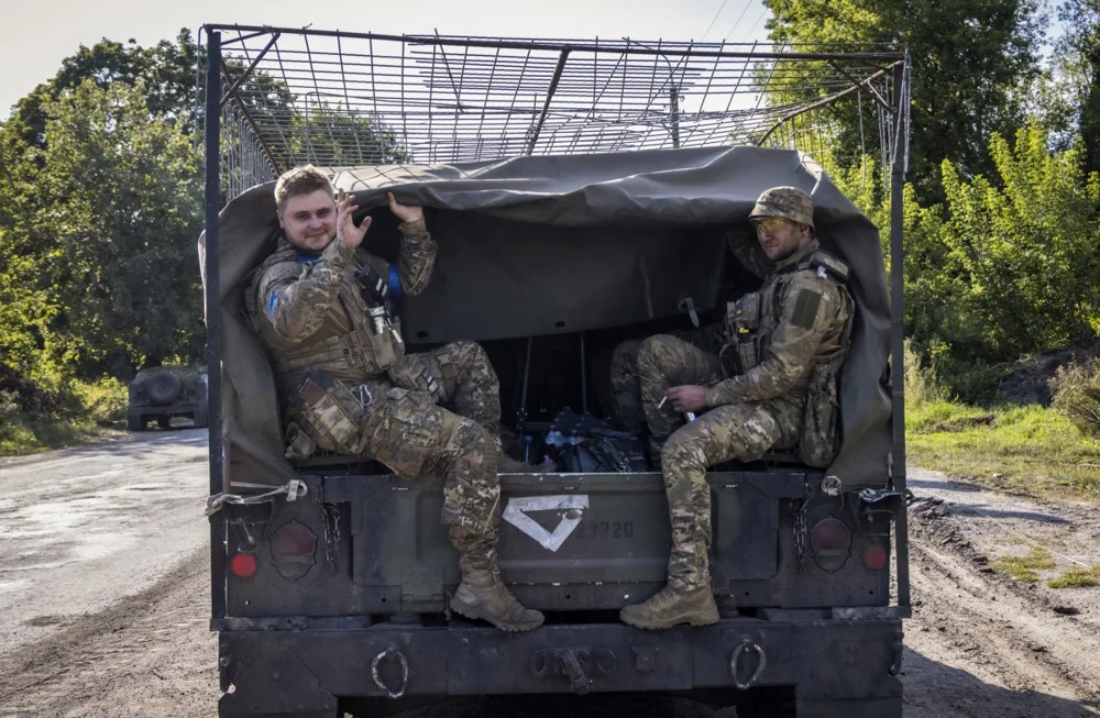 Ukrainian servicemen near the Ukraine-Russian border, Ukraine, 15 August 2024. Photo: EPA-EFE/NIKOLETTA STOYANOVA