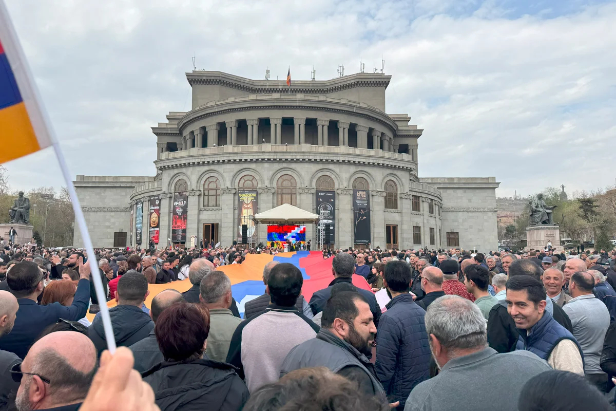 Флаги Нагорного Карабаха на митинге, 29 марта 2025 года. Фото: Варужан Саргсян / специально для «Новой-Европа»