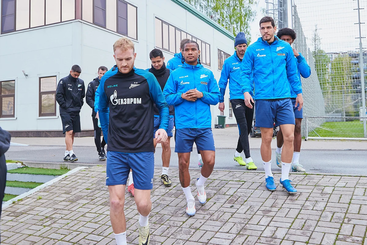 Открытая тренировка «Зенита» перед матчем с «Ахматом», 22 мая 2025 года. Фото: fc-zenit.ru