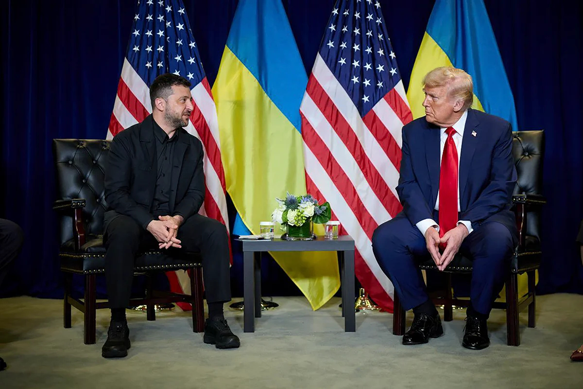 Президент Украины Владимир Зеленский и президент США Дональд Трамп в штаб-квартире ООН в Нью-Йорке, штат Нью-Йорк, США, 23 сентября 2025 года. Фото: EPA