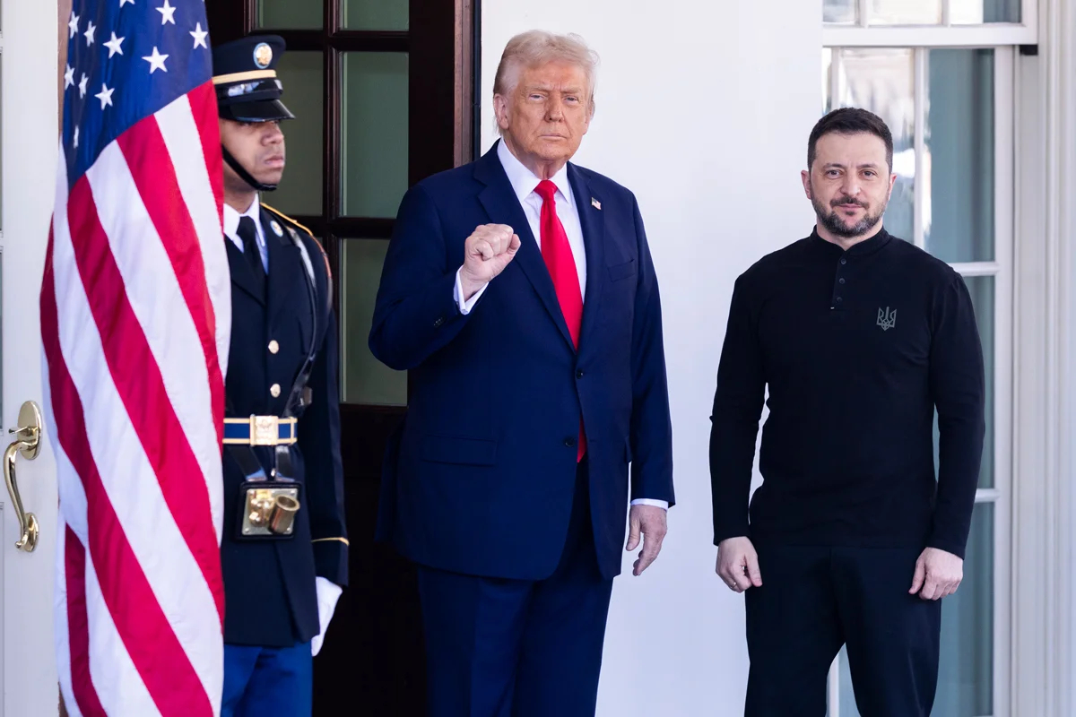 Дональд Трамп и Владимир Зеленский перед встречей в Белом доме, Вашингтон, США, 28 февраля 2025 года. Фото: Shawn Thew / EPA