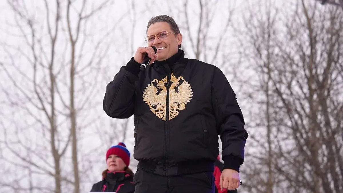 Filimonov addresses the crowd at a sporting event in the Vologda region village of Kirillovo, 1 March 2025. Photo: filimonov_official / Telegram