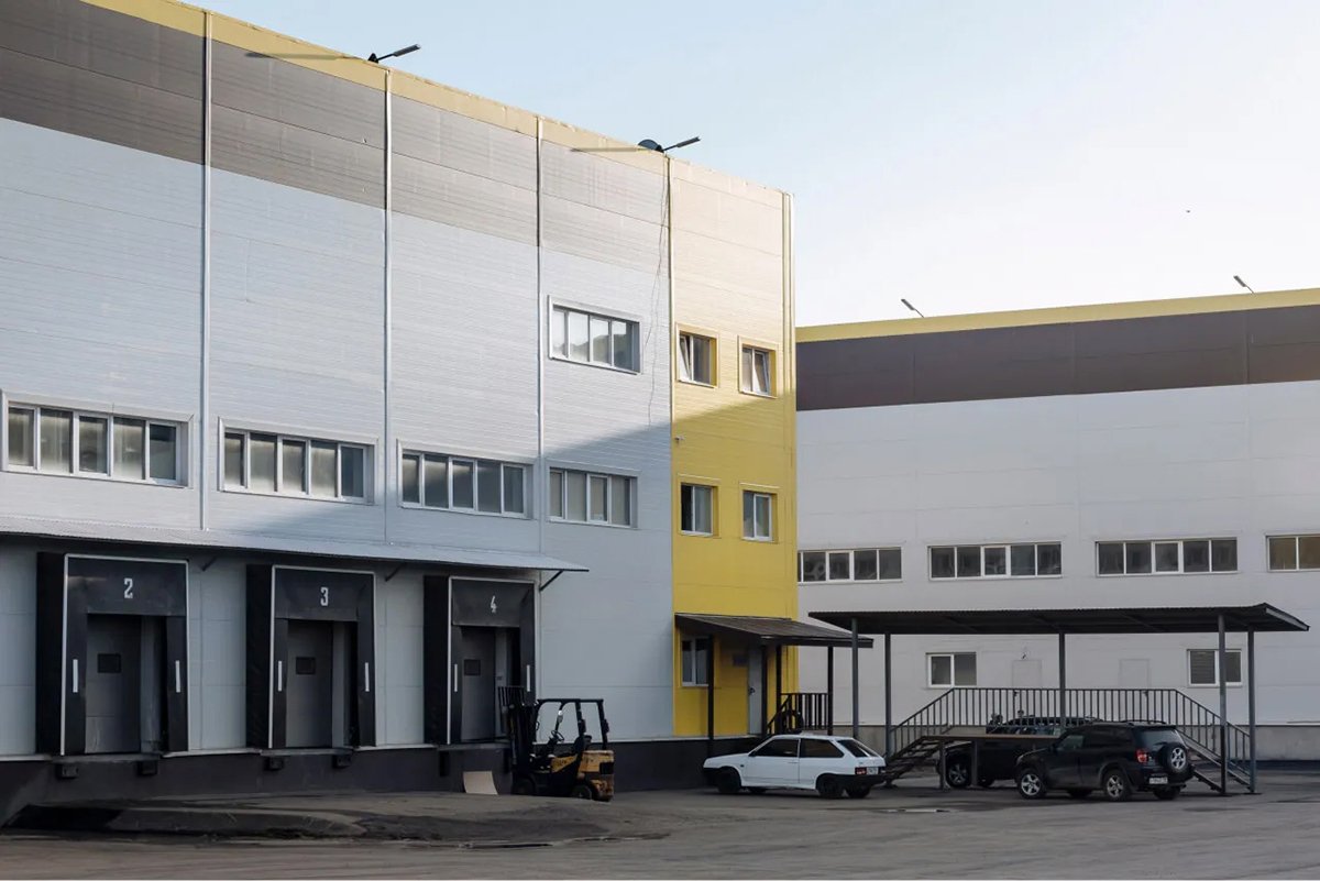 Здание склада до пожара. Фото:  cherdak.io