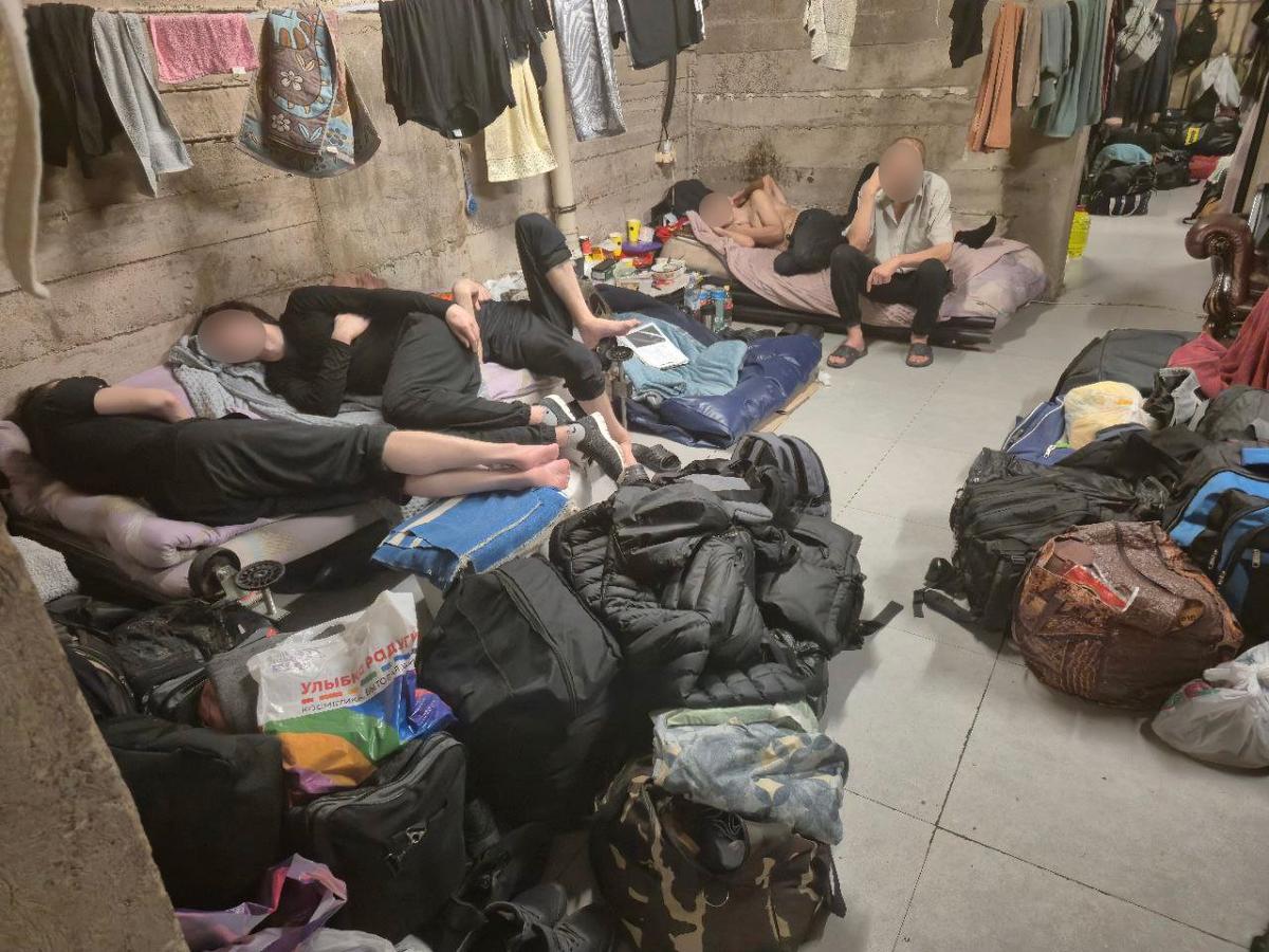 Фото, переданные «Новой-Европа» украинцами, застрявшими на КПП Верхний Ларс