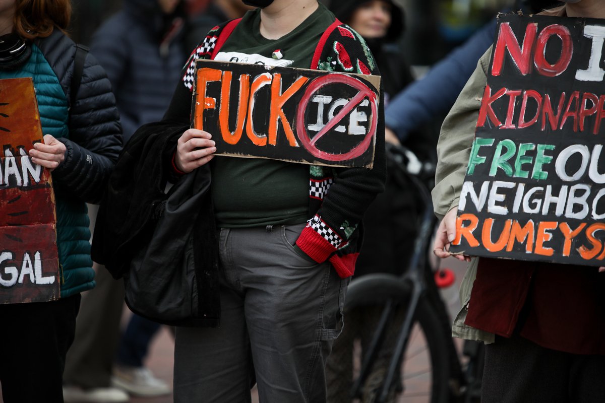 Акция протеста против ICE на Гарвард-Сквер в Кембридже, 27 марта 2025 года. Фото: Taylor Coester / EPA