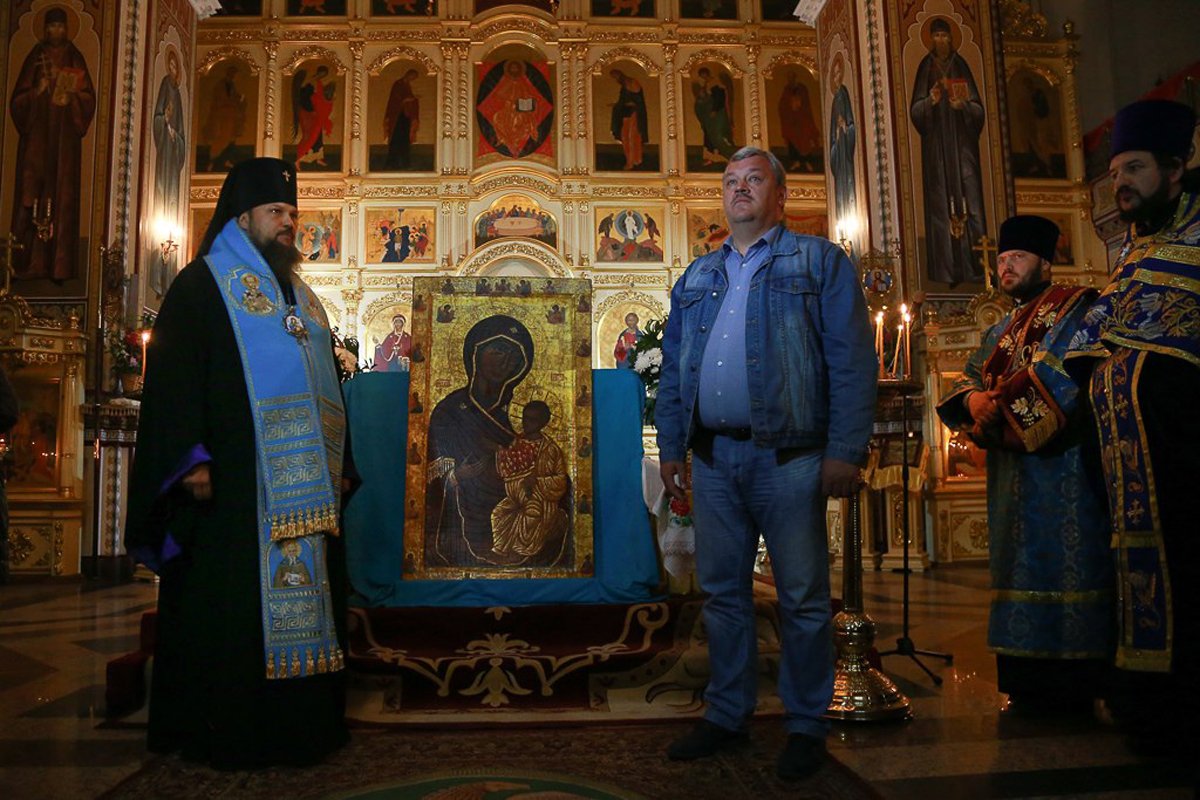 Архиепископ Питирим и Сергей Гапликов, 2016 год. Фото:  пресс-служба Администрации главы Коми