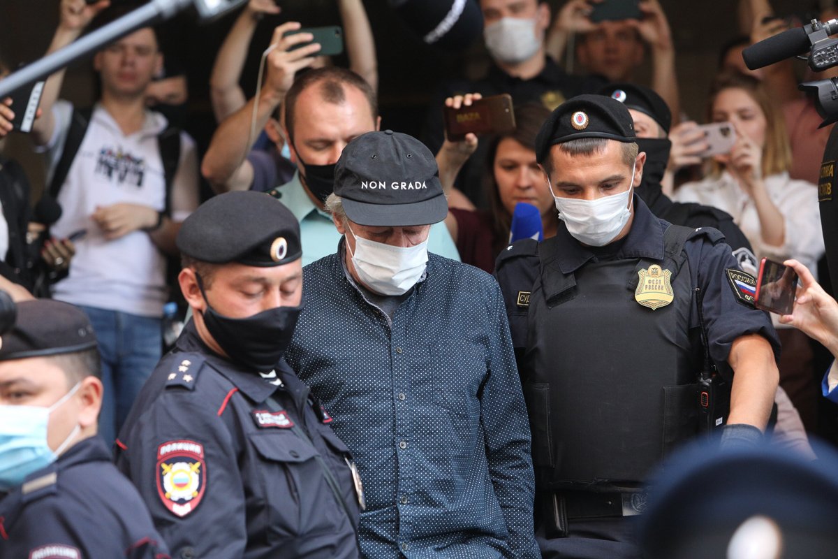 Михаил Ефремов после предварительного слушания в Пресненском суде Москвы. Фото: Андрей Никеричев / АГН «Москва»