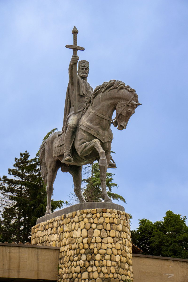 Памятник Ираклию II в Телави. Фото: Eyal Bartov / Alamy / Vidapress