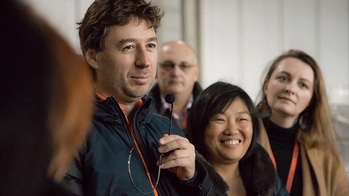 Владислав Бакальчук и Татьяна Ким. Фото: Facebook / redisbusinessclass