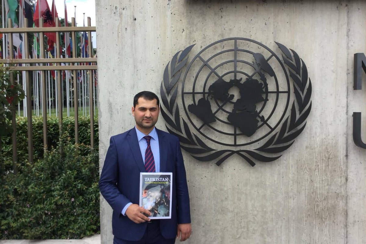 Мухамаджон Кабиров перед выступлением в Дворце наций в Женеве. Фото из личного архива героя