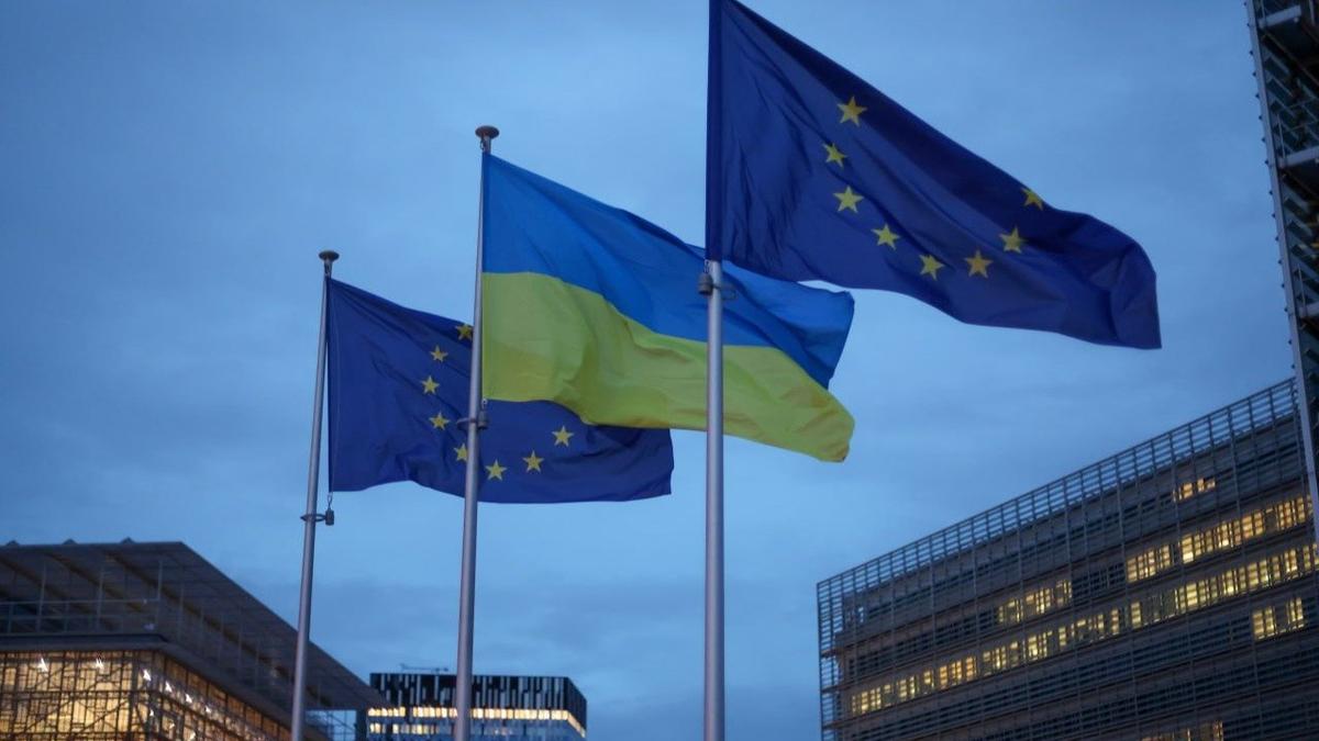 Постпреды стран ЕС утвердили кредит Украине на 90 млрд евро и новый пакет санкций против РФ. Венгрия сняла вето